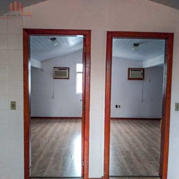 Casa com 02 terrenos Rua 1542