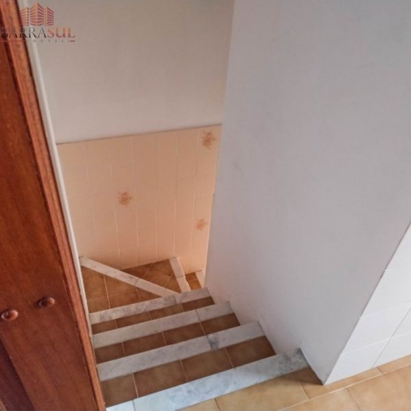 Casa com 02 terrenos Rua 1542
