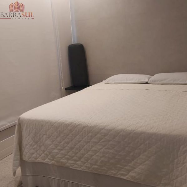 Edif�cio Esquina di Parma - Rua 3750 - AP 11