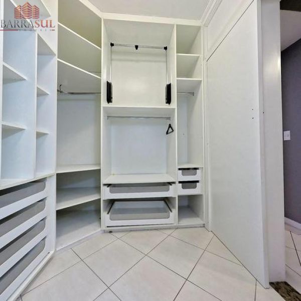 Edif�cio Ville Lyon - Apartamento Diferenciado