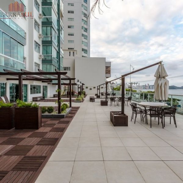 Apartamento Reformado, Decorado e Equipado!!!