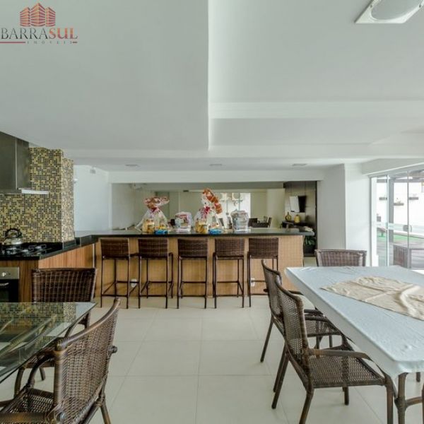 Apartamento Reformado, Decorado e Equipado!!!