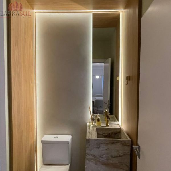 Apartamento Reformado, Decorado e Equipado!!!