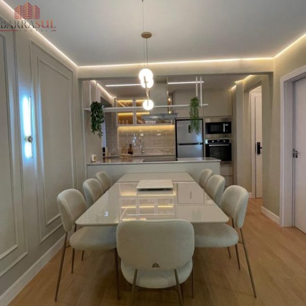 Apartamento Reformado, Decorado e Equipado!!!