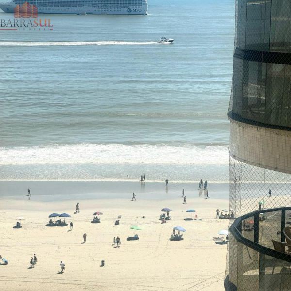 Apartamento Reformado, Decorado e Equipado!!!